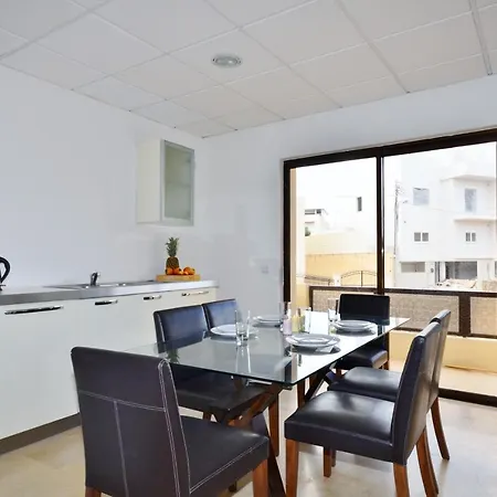 City Living Tk2 Rm 1 St. Julian's